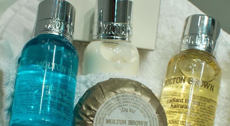 Middle Eight - Covent Garden - Preferred Hotels And Resorts Лондон Екстериор снимка Molton Brown products