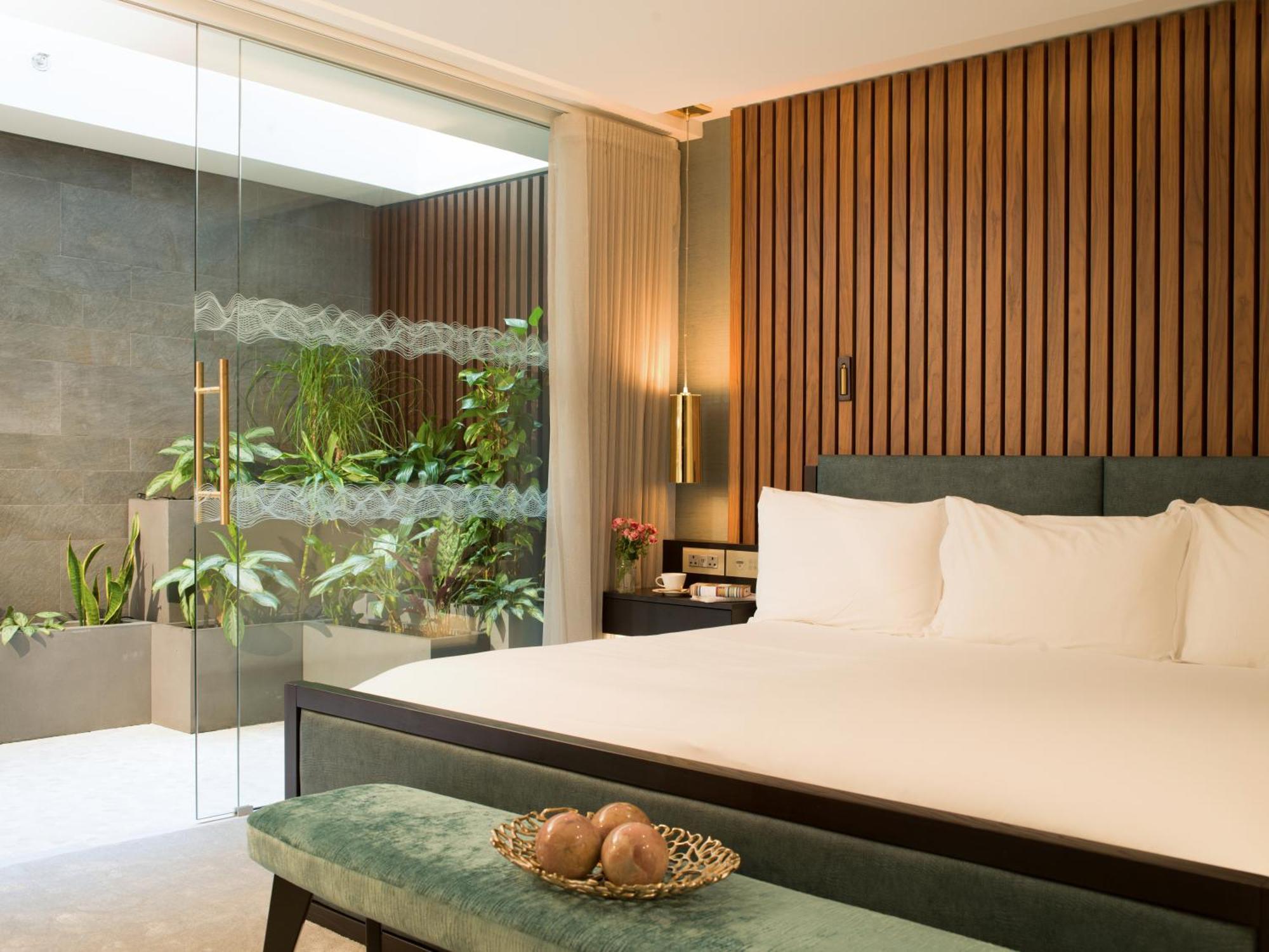 Middle Eight - Covent Garden - Preferred Hotels And Resorts Лондон Екстериор снимка A bedroom at The Park, Hyderabad